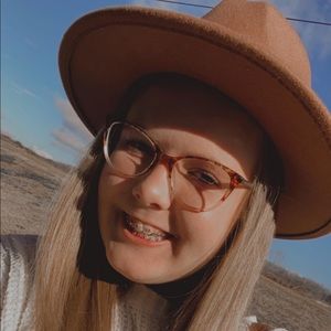 Meet your Posher, Mara grace